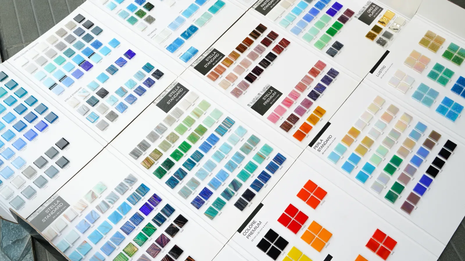 Made to Order Mosaic: เลือกสี เลือกลาย สร้างโมเสคในแบบของคุณ